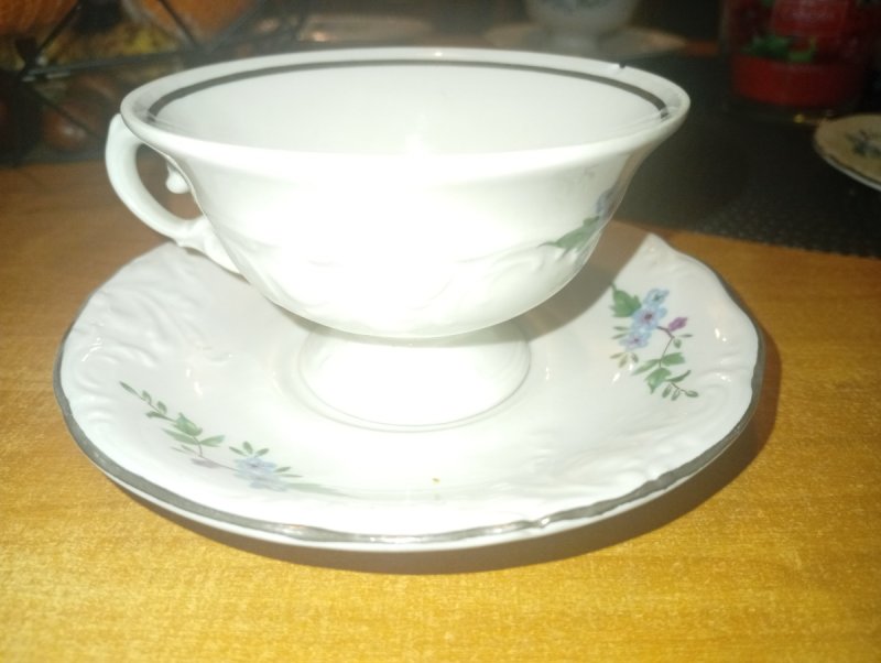 Porcelana, filiżanki że spodeczkami - 02 Porcelana, filiżanki że spodeczkami - 02